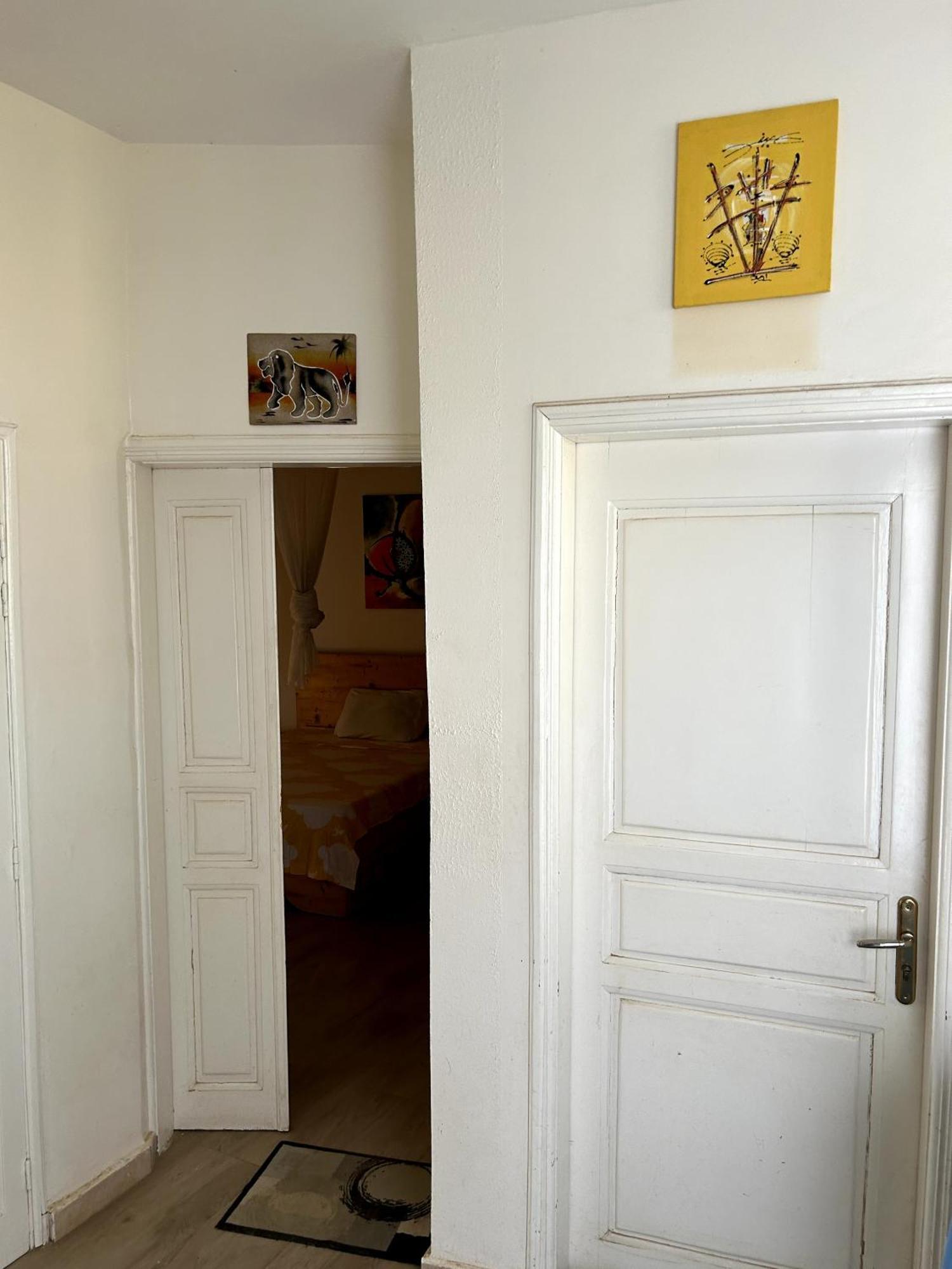 Chambre Spacieuse Avec Balcon - Salle De Bain Exterieure Privee & Breakfast แซ็ง-ลุย ภายนอก รูปภาพ