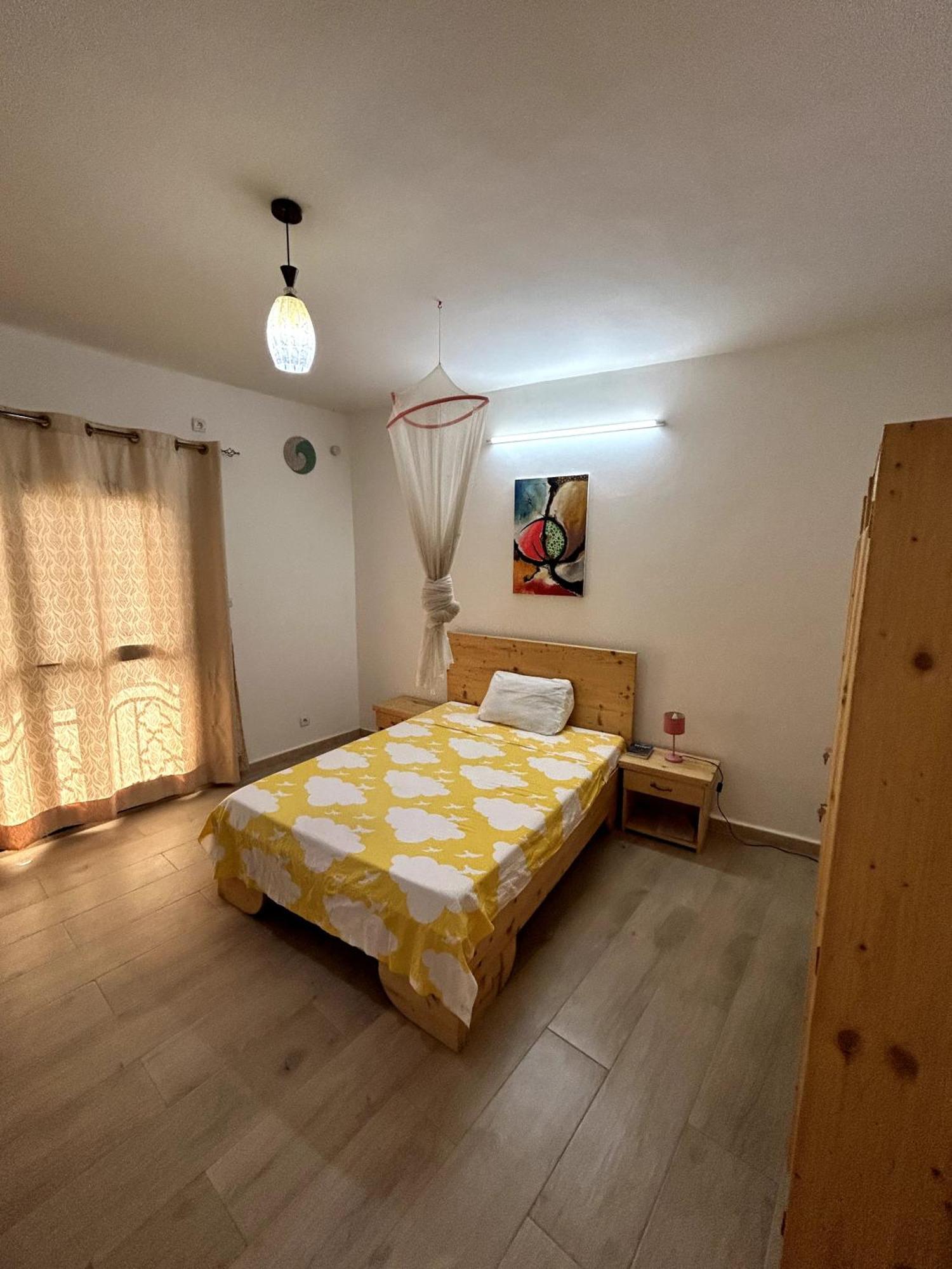Chambre Spacieuse Avec Balcon - Salle De Bain Exterieure Privee & Breakfast แซ็ง-ลุย ภายนอก รูปภาพ